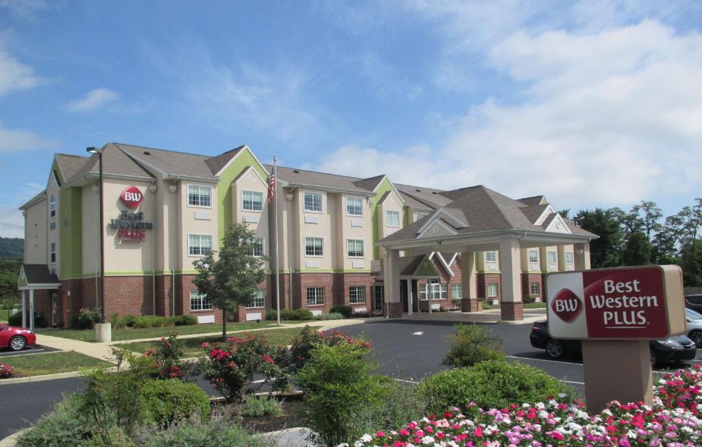 Best Western Plus Harrisburg Mechanicsburg Main image 1